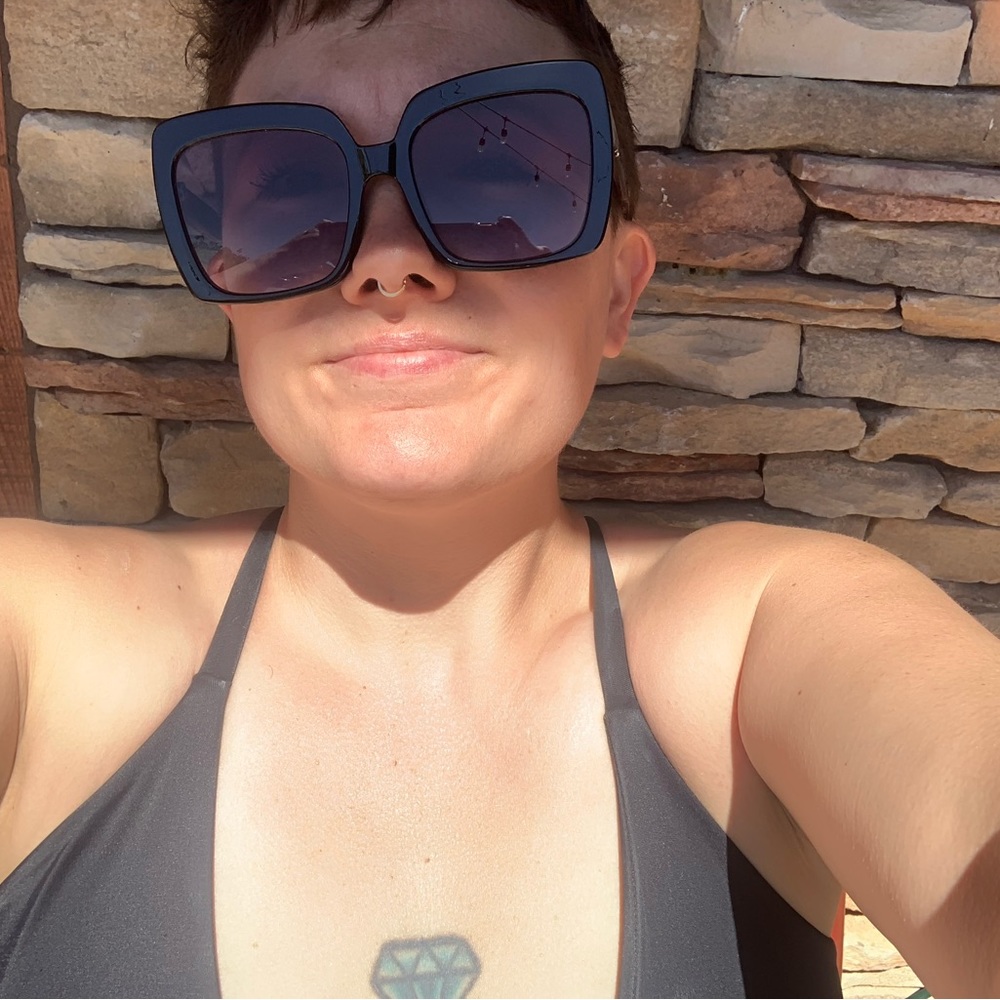 Meet your Posher, Samantha